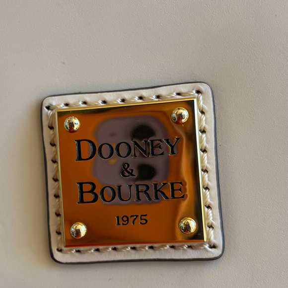 Dooney & Bourke Tan large bag red interior - Picture 1 of 3